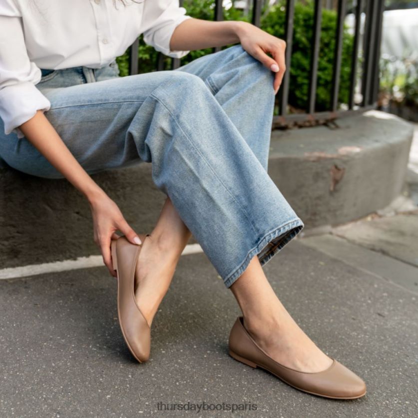 chaussures FX48NR479 femmes café au lait Thursday Boots Feliz