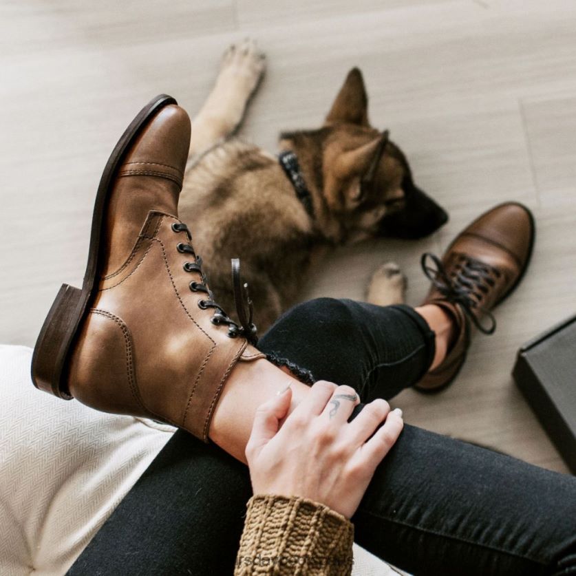 chaussures FX48NR359 femmes naturel Thursday Boots capitaine